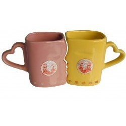 geformter Becher