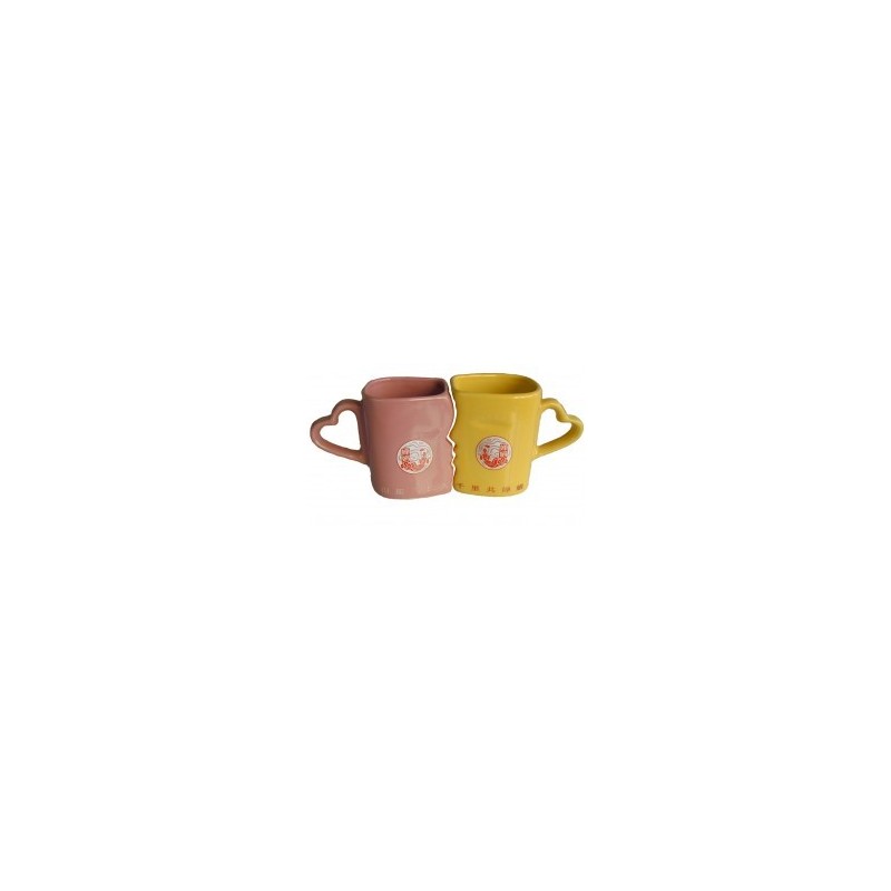 geformter Becher