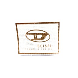 Individuelle Unternehmensaufnäher mit Branding