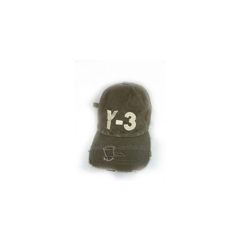 Cap with embroidery