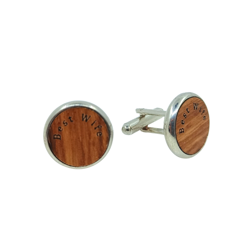 Butoni din lemn „Best Wife” – Accesoriu cadou romantic